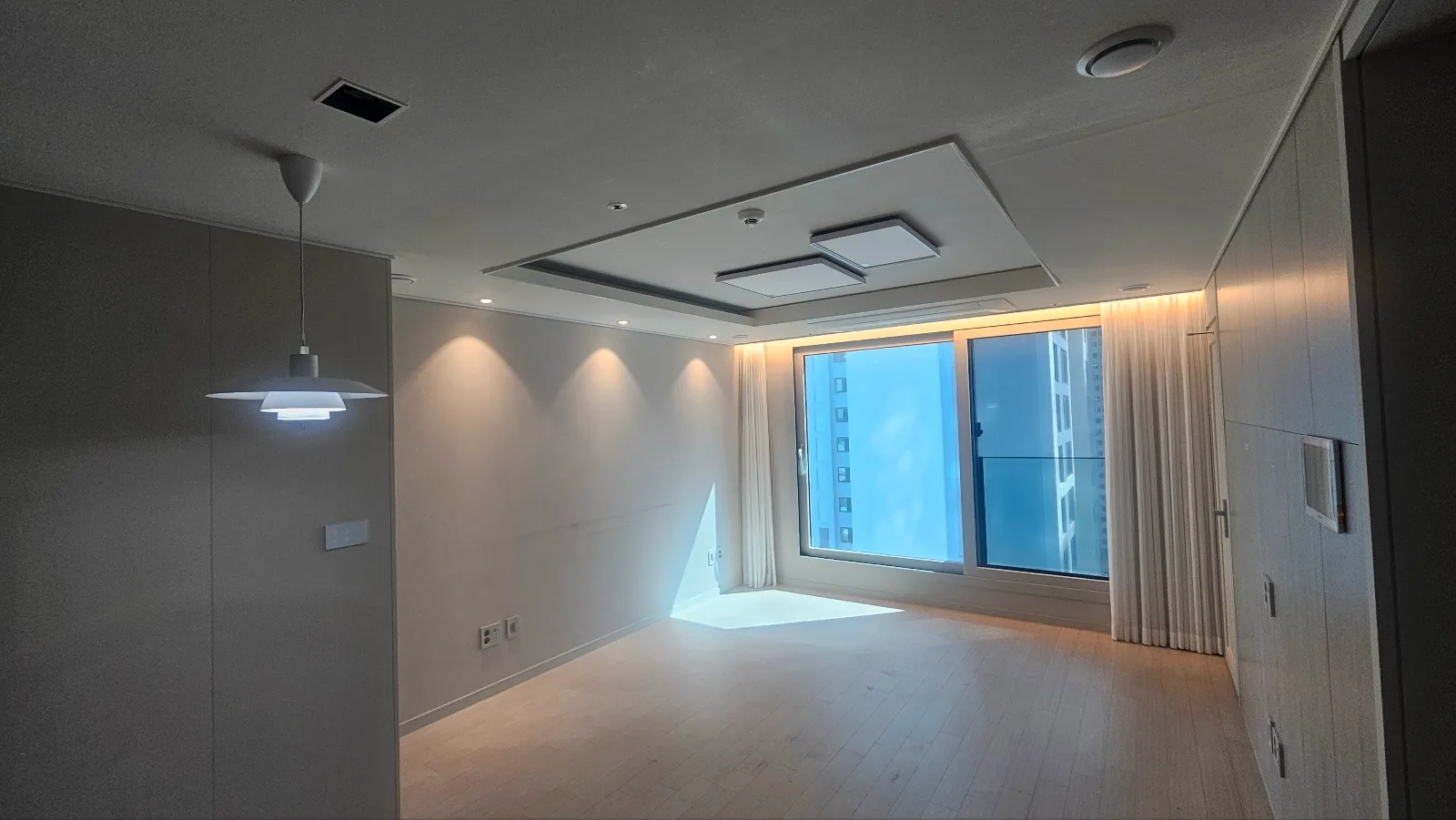 부산 레이카운티 간접조명 시공